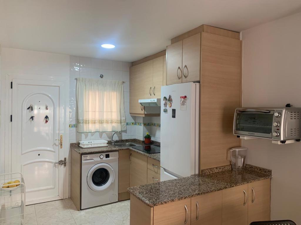 Alquilo Hermoso Apartamento En La Paradisiaca Oropesa Del Mar, 2Habitaciones, 1 Bano, Cocina, Salon, Aire Acondicionado Y Balcon A 400 Metros De La Playa Morro De Gos, Muy Cerca De Supermercados, Comercios Y Bares Exterior photo