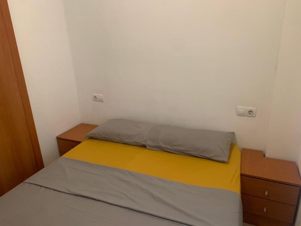 Alquilo Hermoso Apartamento En La Paradisiaca Oropesa Del Mar, 2Habitaciones, 1 Bano, Cocina, Salon, Aire Acondicionado Y Balcon A 400 Metros De La Playa Morro De Gos, Muy Cerca De Supermercados, Comercios Y Bares Exterior photo