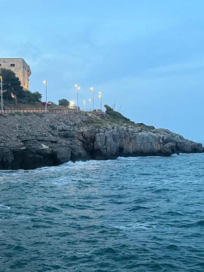 Alquilo Hermoso Apartamento En La Paradisiaca Oropesa Del Mar, 2Habitaciones, 1 Bano, Cocina, Salon, Aire Acondicionado Y Balcon A 400 Metros De La Playa Morro De Gos, Muy Cerca De Supermercados, Comercios Y Bares Exterior photo
